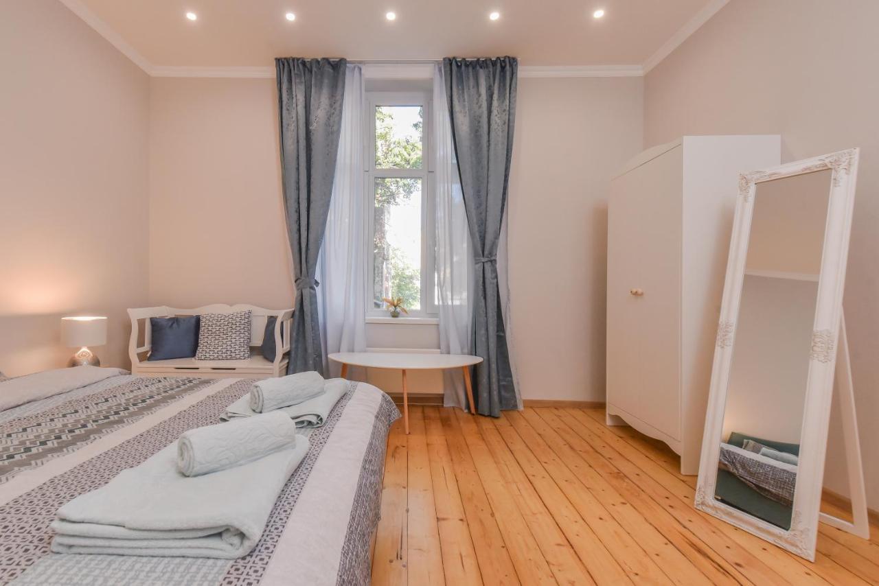 Spacious Vintage 2Br, 2Bath Apartment By Flat Mаnager Sofia Eksteriør billede